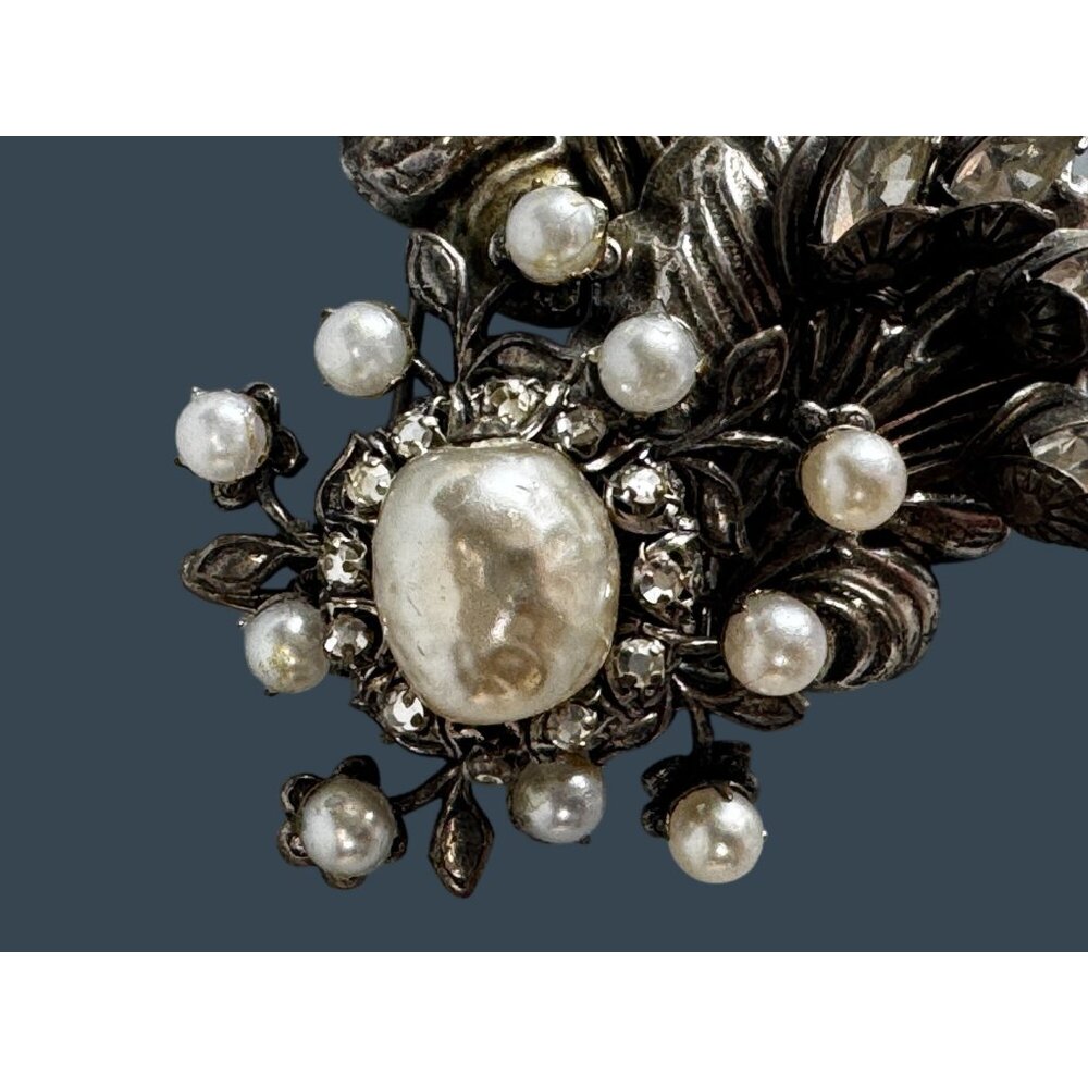 Miriam Haskell Leaf Spray Baroque Pearl Clear Rhinestone Brooch 3" x 2 1/4" - Picture 3 of 7